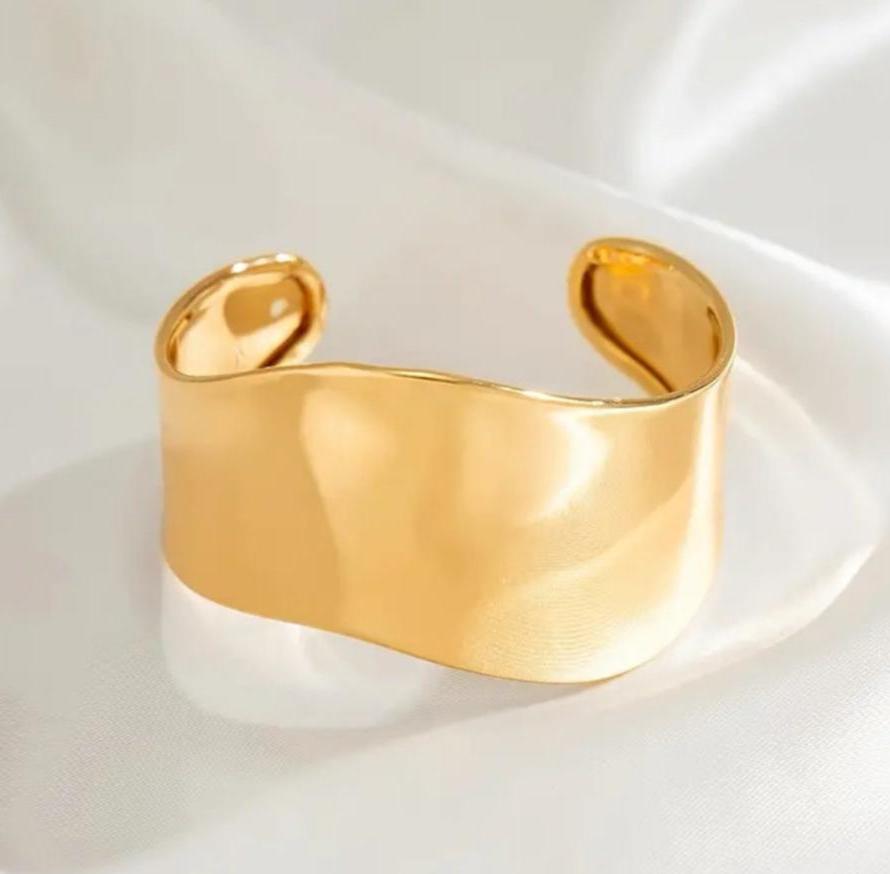Pulseira Bracelete Larga Ondulado Aberta Dourado