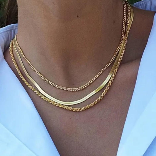 Colar Trio Correntes Dourado