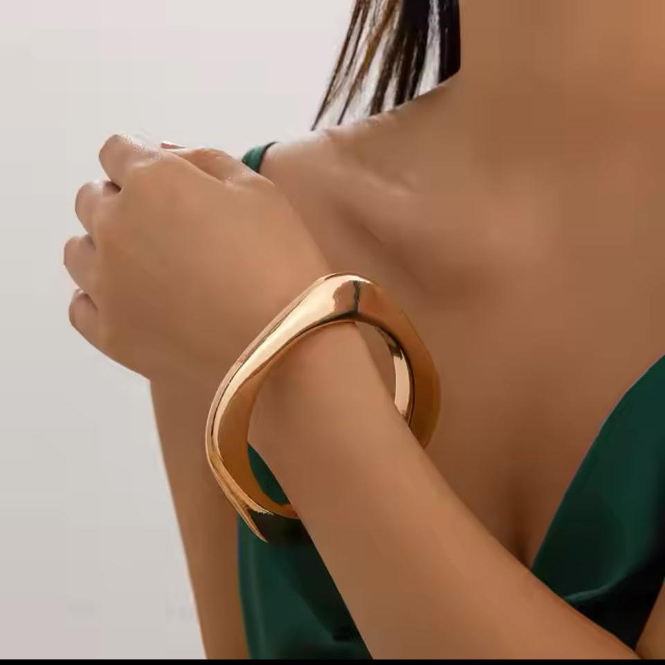 Pulseira Bracelete Maxi Quadrado Dourado
