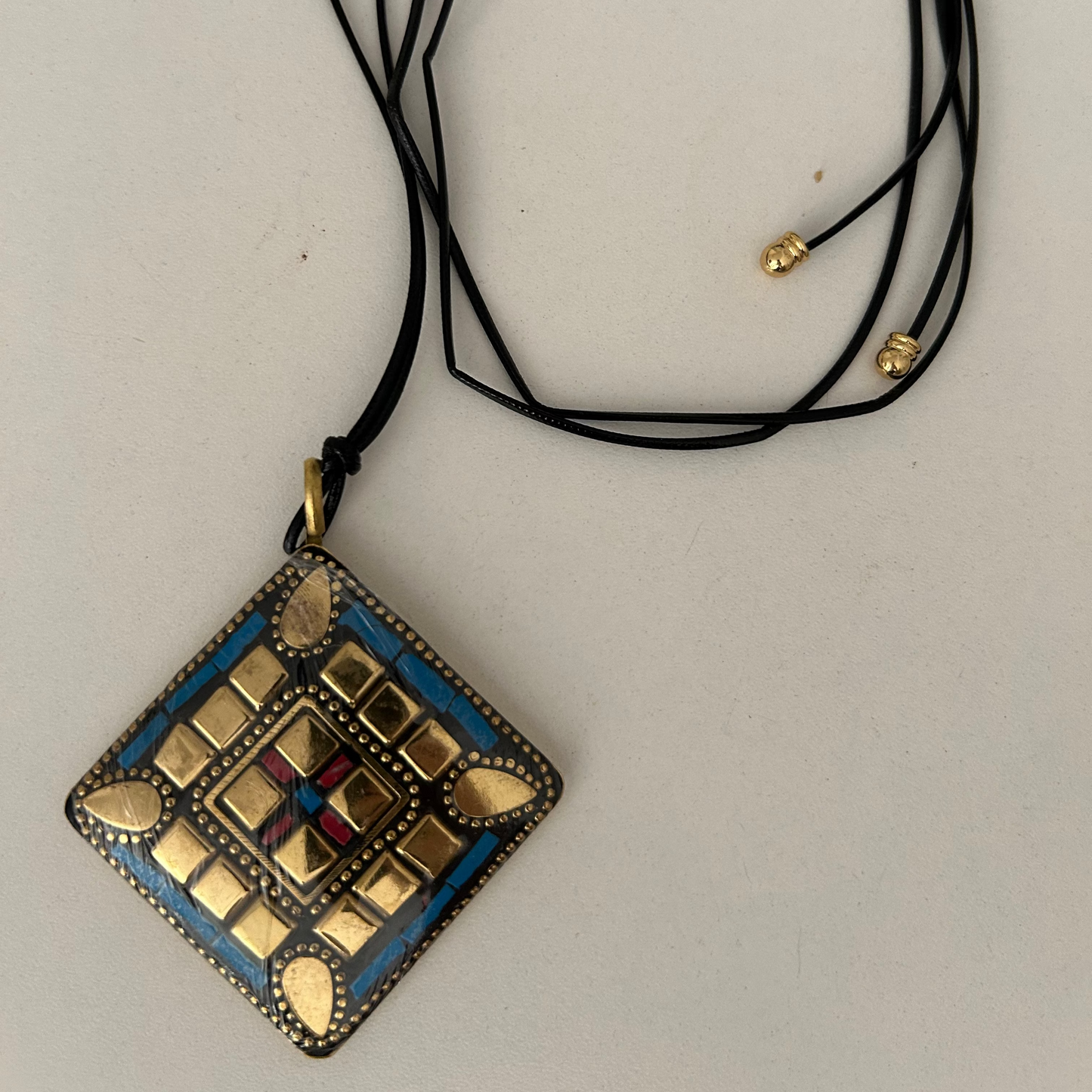Colar Fio Com Losango Metal Dourado e Pintura Mosaico