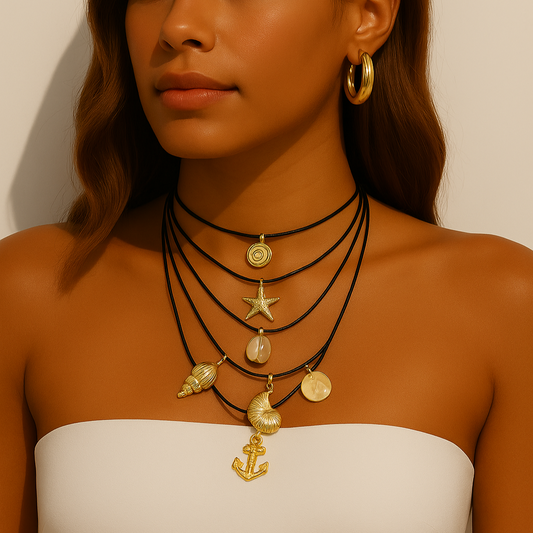 Colar Fio 5 Camadas Com Pingentes Variados Dourado