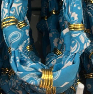 Colar Bandana com Argolinhas
