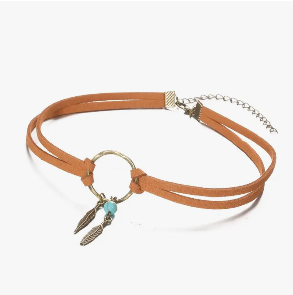 Colar Chocker Courinho com Pingente