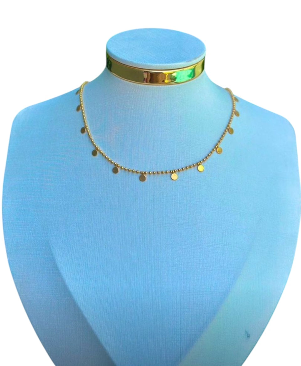 Colar Chocker Corrente Bolinha e Medalhinhas Dourado