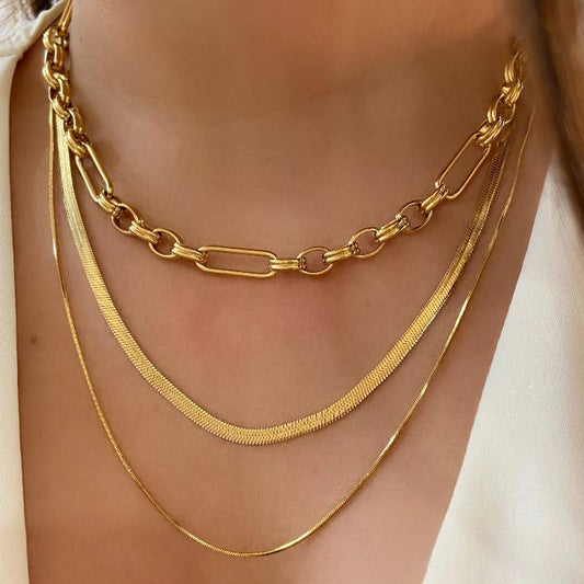 Colar Com 3 Correntes Dourado Folheado