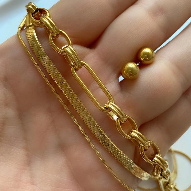 Colar Com 3 Correntes Dourado Folheado