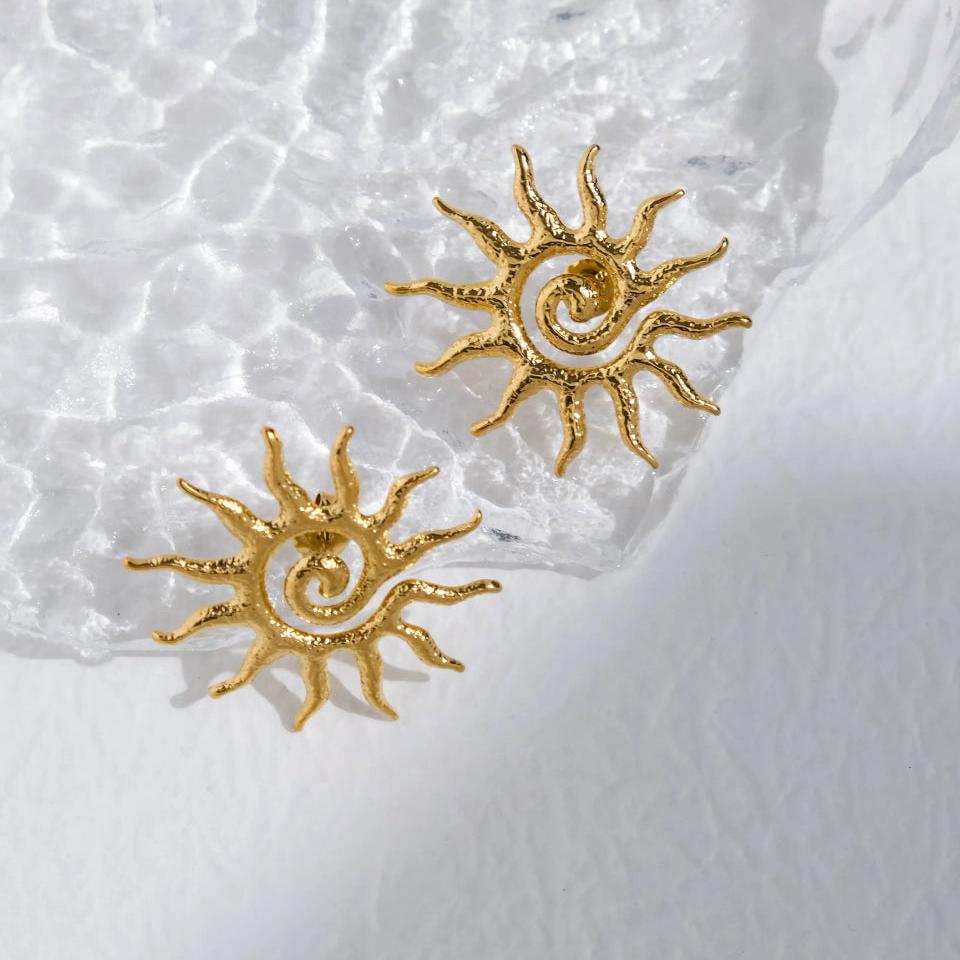 Brinco Esfera Sol Dourado
