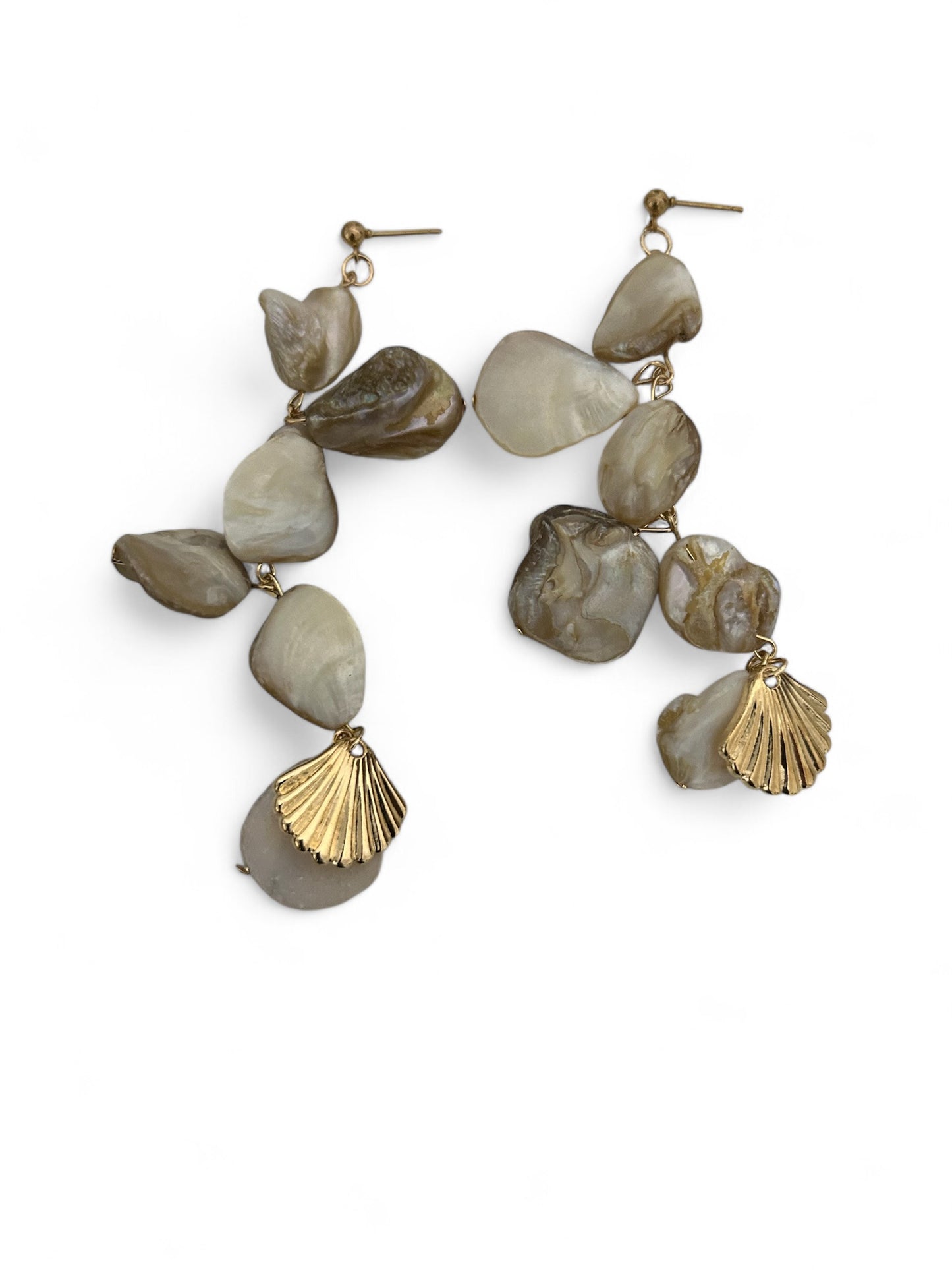 Brinco Pedras e conchas Dourado