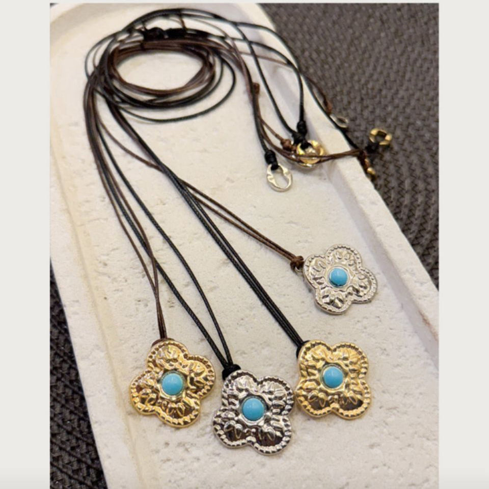 Colar Fio Preto com Mandala e Turquesa