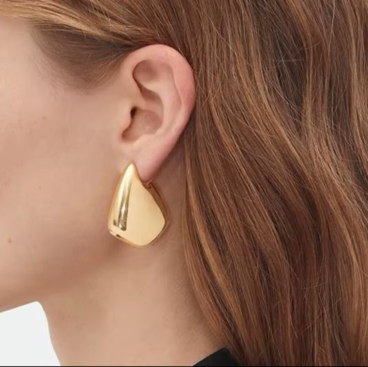 Brinco Argola Irregular Liso Dourado