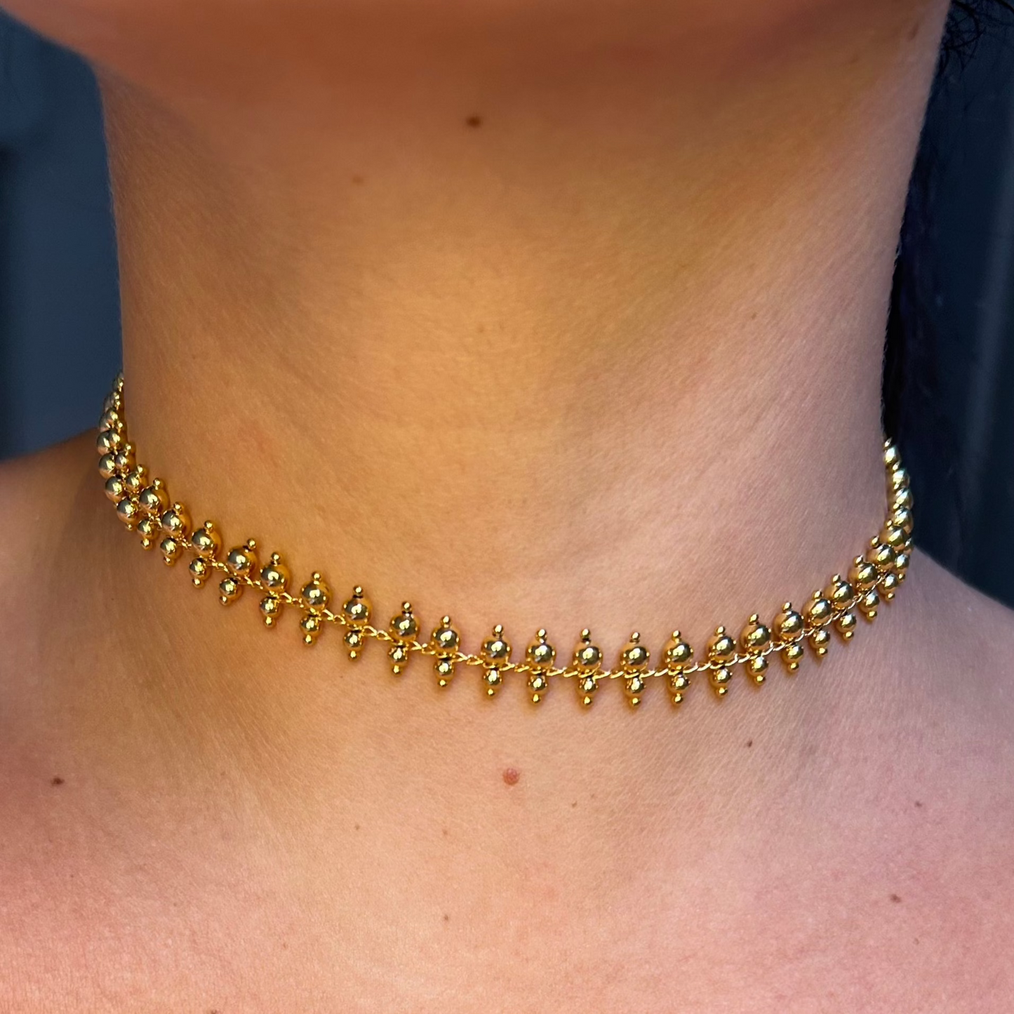 Colar Chocker com Bolinhas