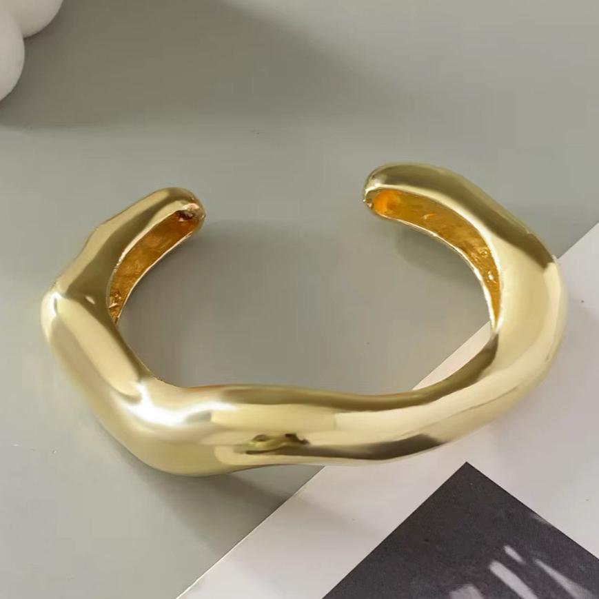 Pulseira Bracelete Bol Irregular Aberto Dourado Folheado