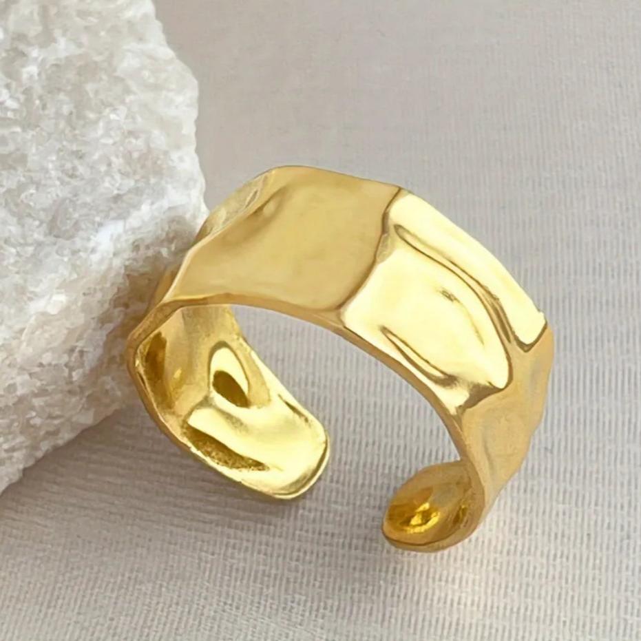 Anel Martelado Regulável Dourado Folheado