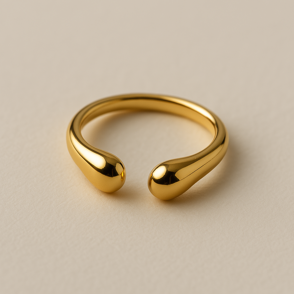 Anel com Abertura na Frente Folheado Dourado