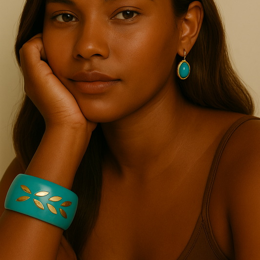 Pulseira Bracelete Indiano Turquesa com Detalhes Dourado