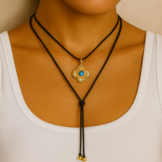 Colar Fio Preto com Mandala e Turquesa