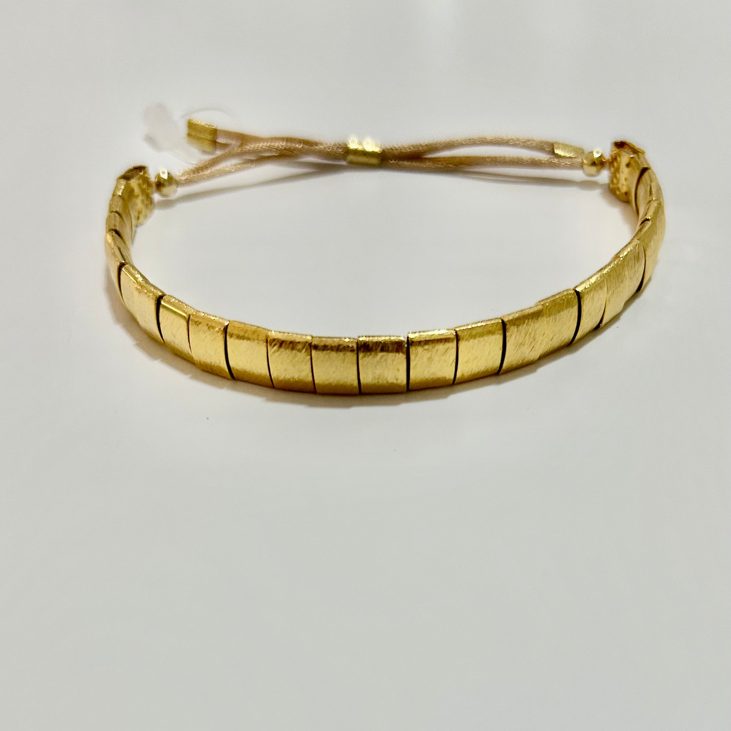 Pulseira Plaquinhas Ajustável